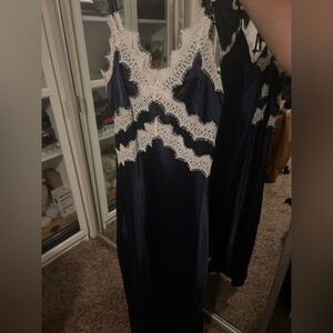 Dôen style blue and white lace dress